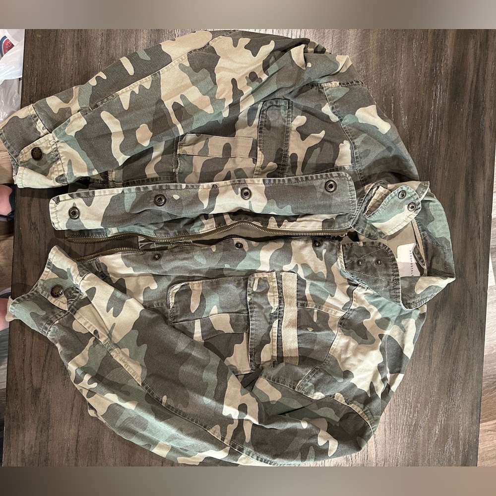 Camo jacket size Large from Aeropostale